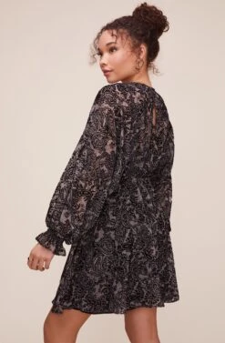 Cheyenne Paisley Dress 7 Cheyenne Paisley Dress -Sundress Haven ACDR100665 BLACK PAISLEY 4