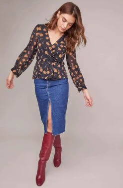 McKenna Floral Top 7 McKenna Floral Top -Sundress Haven ACT15594 BLACK AMBER FLORAL 1A