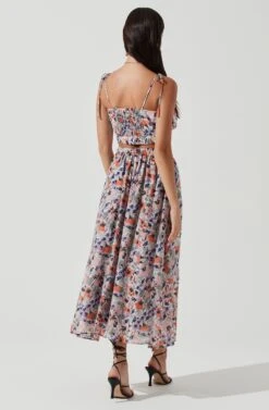 Terra Bella Floral Tie Strap Crop Top -Sundress Haven ACT17024 PEACHORANGEMULTIFLORAL 0745