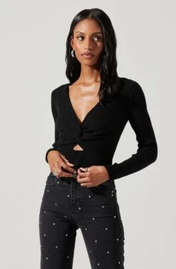 Rylee Twist Front Cutout Sweater -Sundress Haven ACT17919 BLACK 4