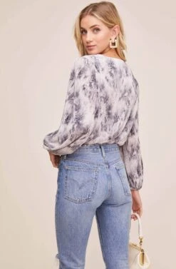 Pleated Surplice Long Sleeve Top 13 Pleated Surplice Long Sleeve Top -Sundress Haven AT15081B NEUTRAL TIE DYE 4