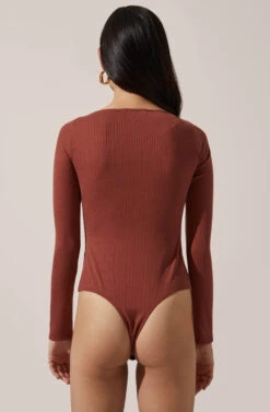 Square Neck Long Sleeve Bodysuit 17 Square Neck Long Sleeve Bodysuit -Sundress Haven AT15694 003 MARSALA 3