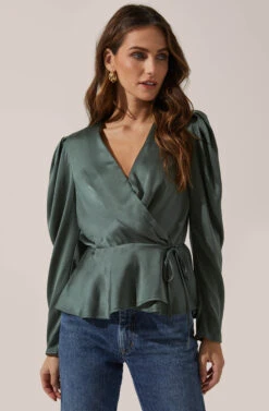 Wrap Front Top
