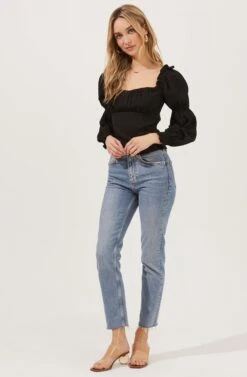 Long Sleeve Ruched Bust Top 33 Long Sleeve Ruched Bust Top -Sundress Haven AT16418 BLACK 2