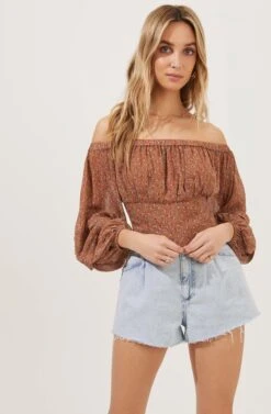Off The Shoulder Cropped Volume Sleeve Top