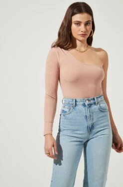 Twist Back One Sleeve Bodysuit -Sundress Haven AT16750 BLUSH 2