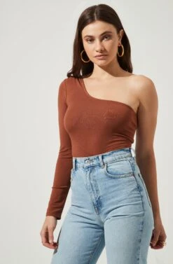 Twist Back One Sleeve Bodysuit -Sundress Haven AT16750 BROWN 2