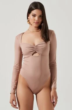 Ventura Sweetheart Cutout Bodysuit -Sundress Haven AT17004 PINKNUDE 5