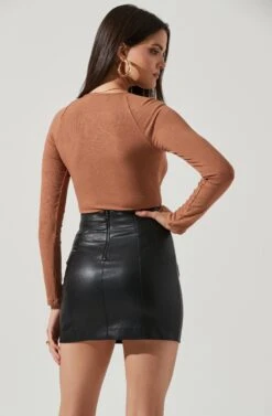 Vanowen Long Sleeve Halter Cutout Bodysuit -Sundress Haven AT17055 NUTMEG 4 d6ad1208 7a3e 435c b896 18500c0e7619