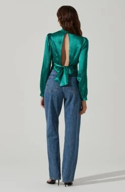 Long Sleeve Mock Neck Open Tie Back Top 28 Long Sleeve Mock Neck Open Tie Back Top -Sundress Haven AT17512 GREEN 5