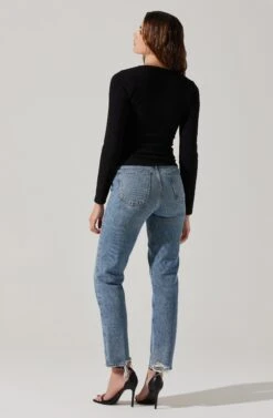 Long Sleeve Cupped Bust Knit Top -Sundress Haven AT17996 BLACK 5