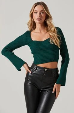 Long Sleeve Cropped Knit Top